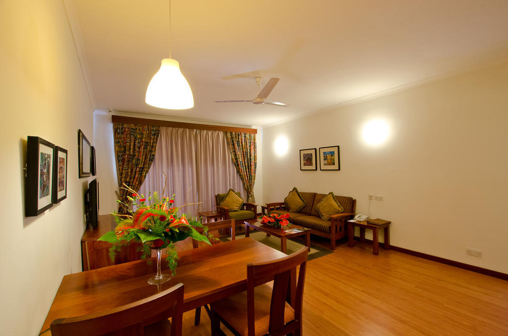 Sea Cliff Court Hotel & Luxury Apartments Dar-es-Salaam Rom bilde