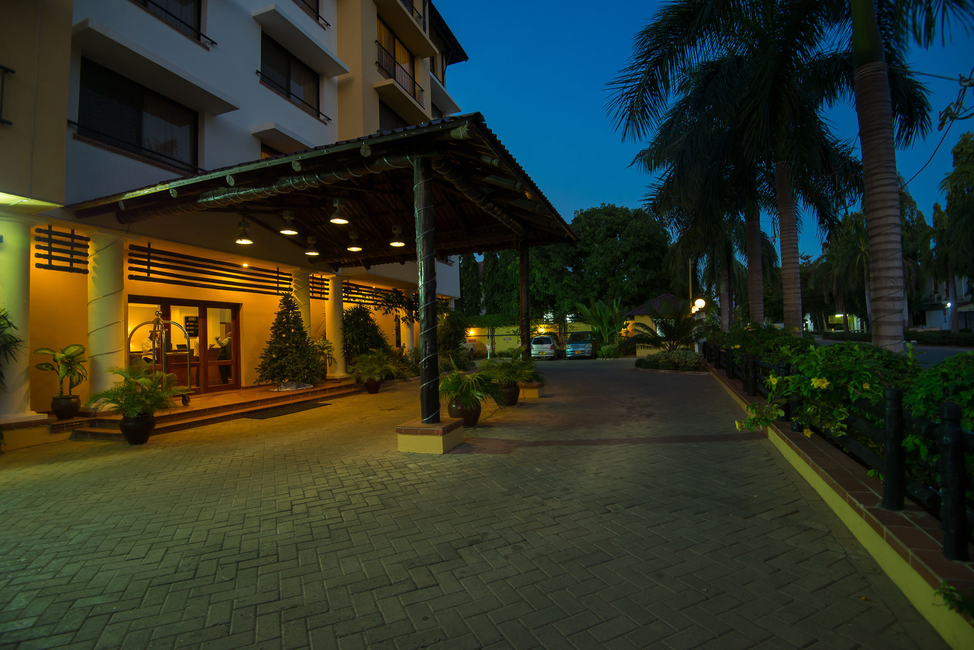 Sea Cliff Court Hotel & Luxury Apartments Dar-es-Salaam Eksteriør bilde